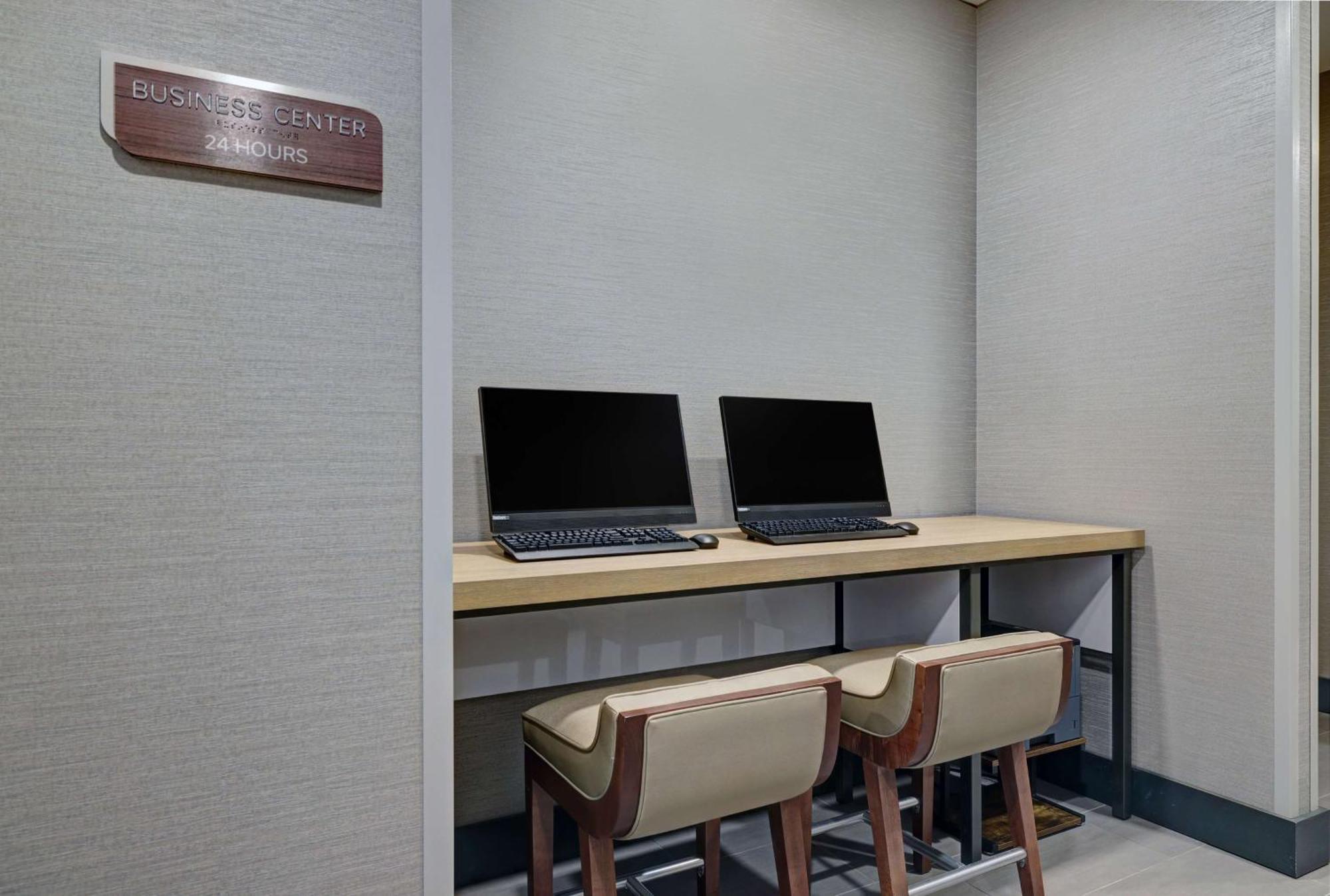 Hilton Garden Inn Манассас Екстер'єр фото